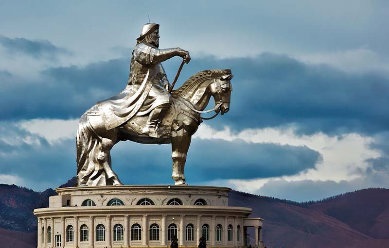 chinggis khan statue mongolia