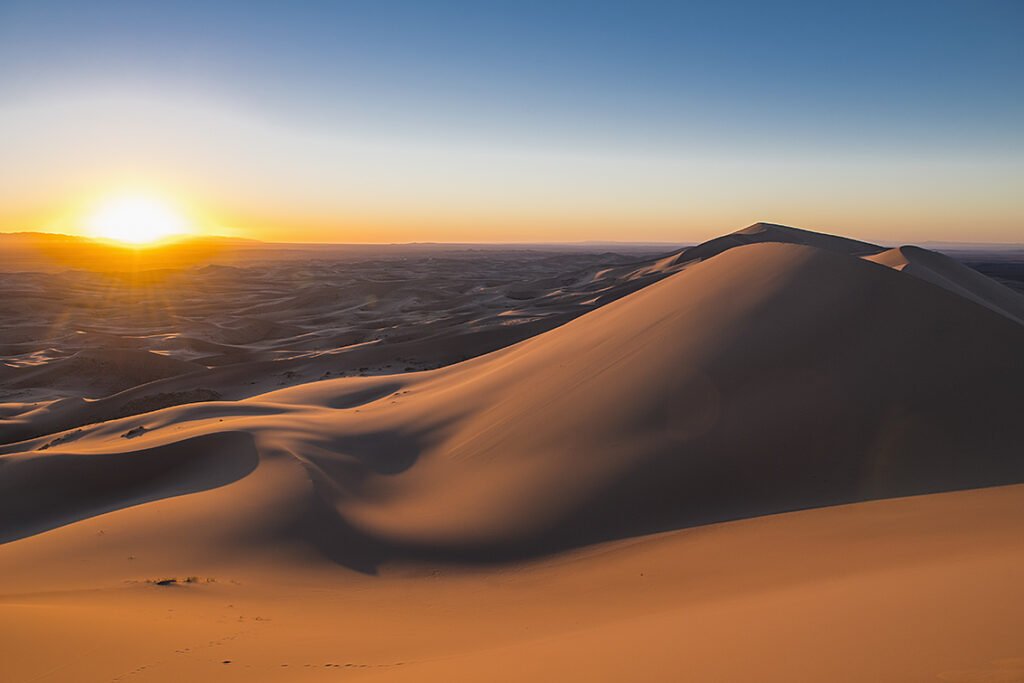 khongor dune