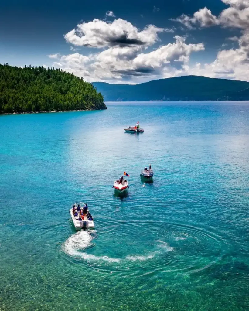 beautiful khuvsgul khovsgol lake 1711599430627