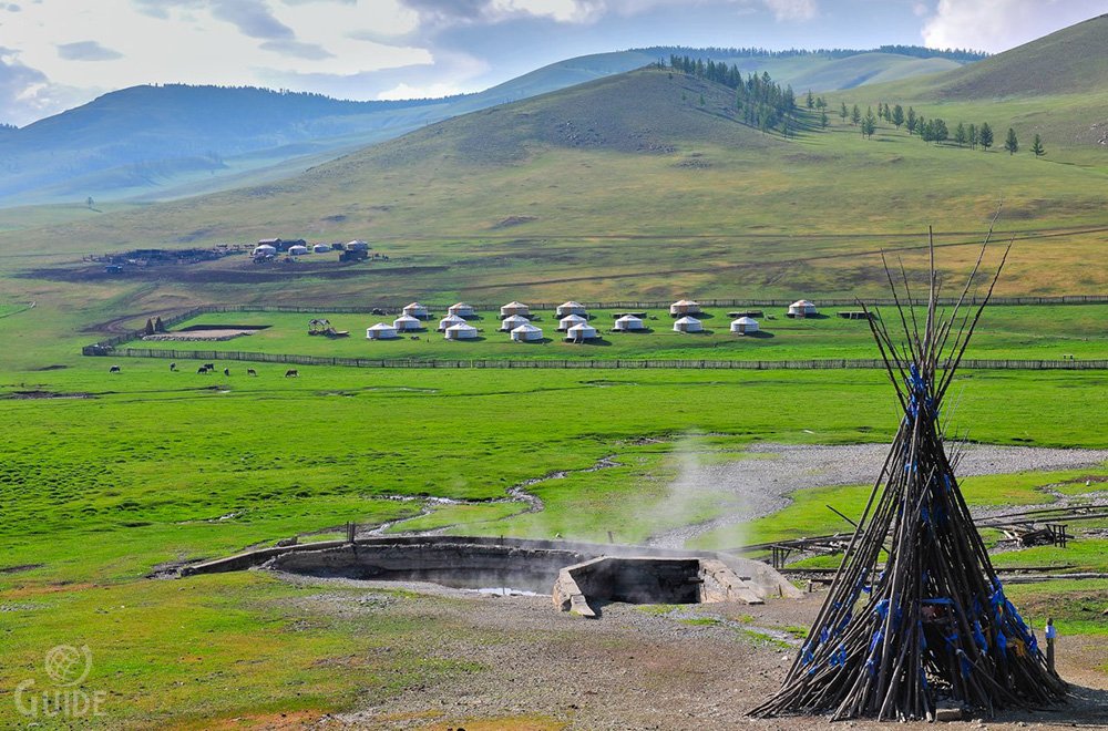 tsenkher hot spring 11